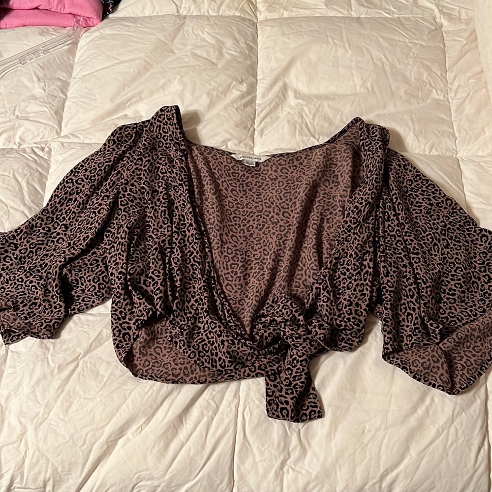 American Eagle Tie Cropped Shirt